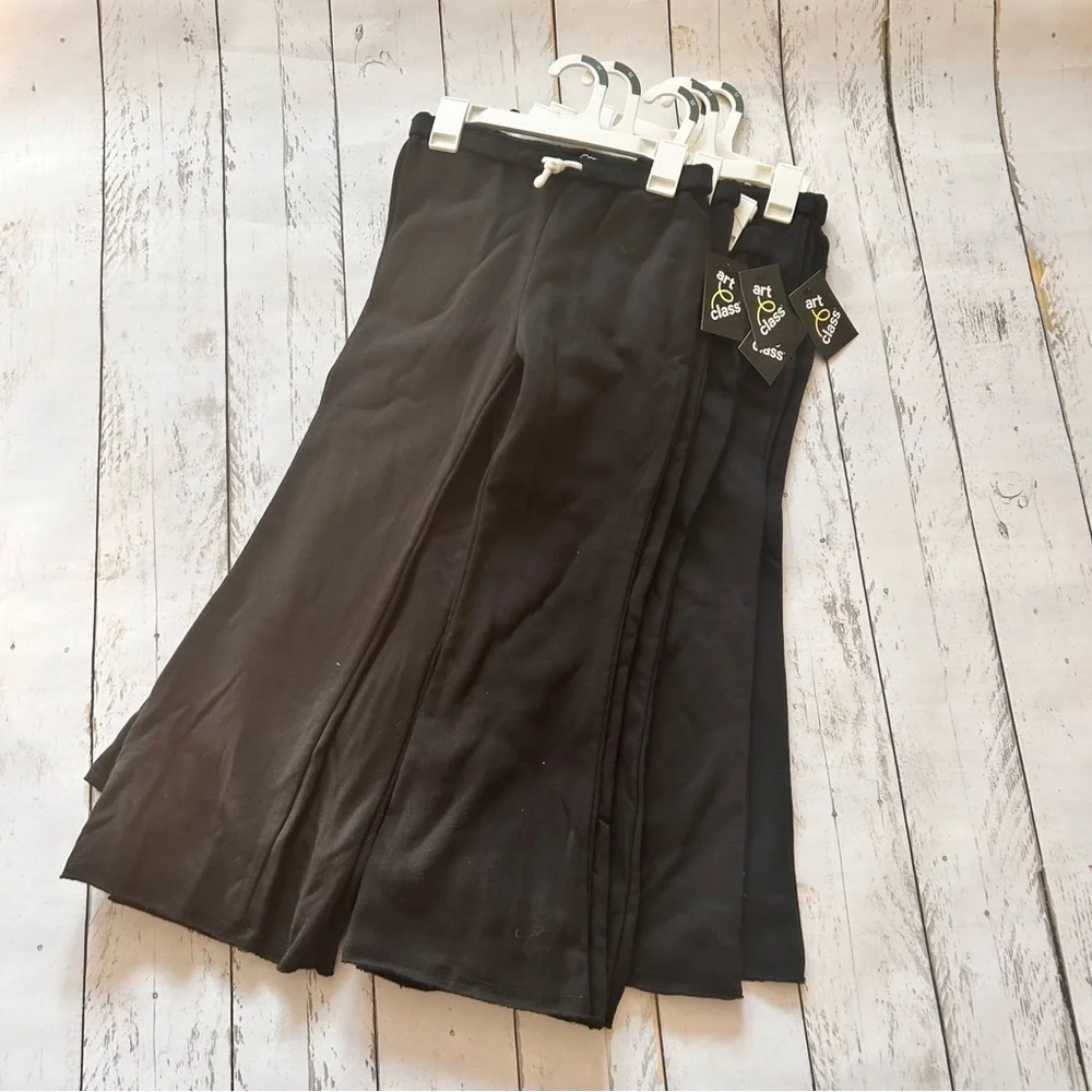Sz 8 Bundle of 3 Girl’s Black Fleece Flare leg Sweatpants - Art Class